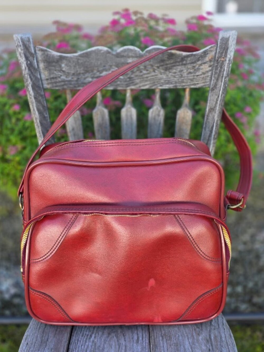 Vintage 1970s Burgundy Red Vinyl Flight Carry On Shoulder Travel Bag